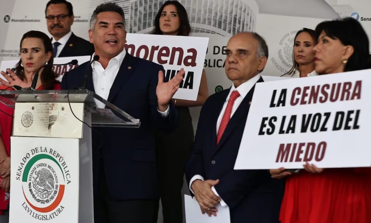 Las comisiones del Senado han aprobado la nueva ley de telecomunicaciones, generando un intenso debate sobre la libertad de expresión en el país.