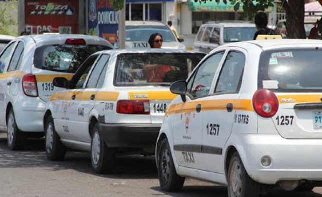 Taxistas de Chetumal esperan con ansias el regreso a clases, que dará un respiro a su economía tras meses difíciles.