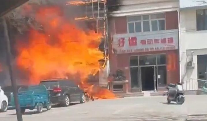 El incendio en un restaurante de China dejó 22 muertos y tres heridos, generando una rápida respuesta de los servicios de emergencia.