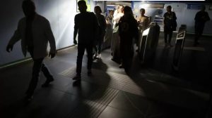 Los hospitales manejan situaciones complicadas por el apagón.