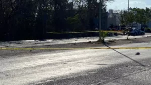 Accidente en carretera de Playa del Carmen deja saldo de tres muertos.
