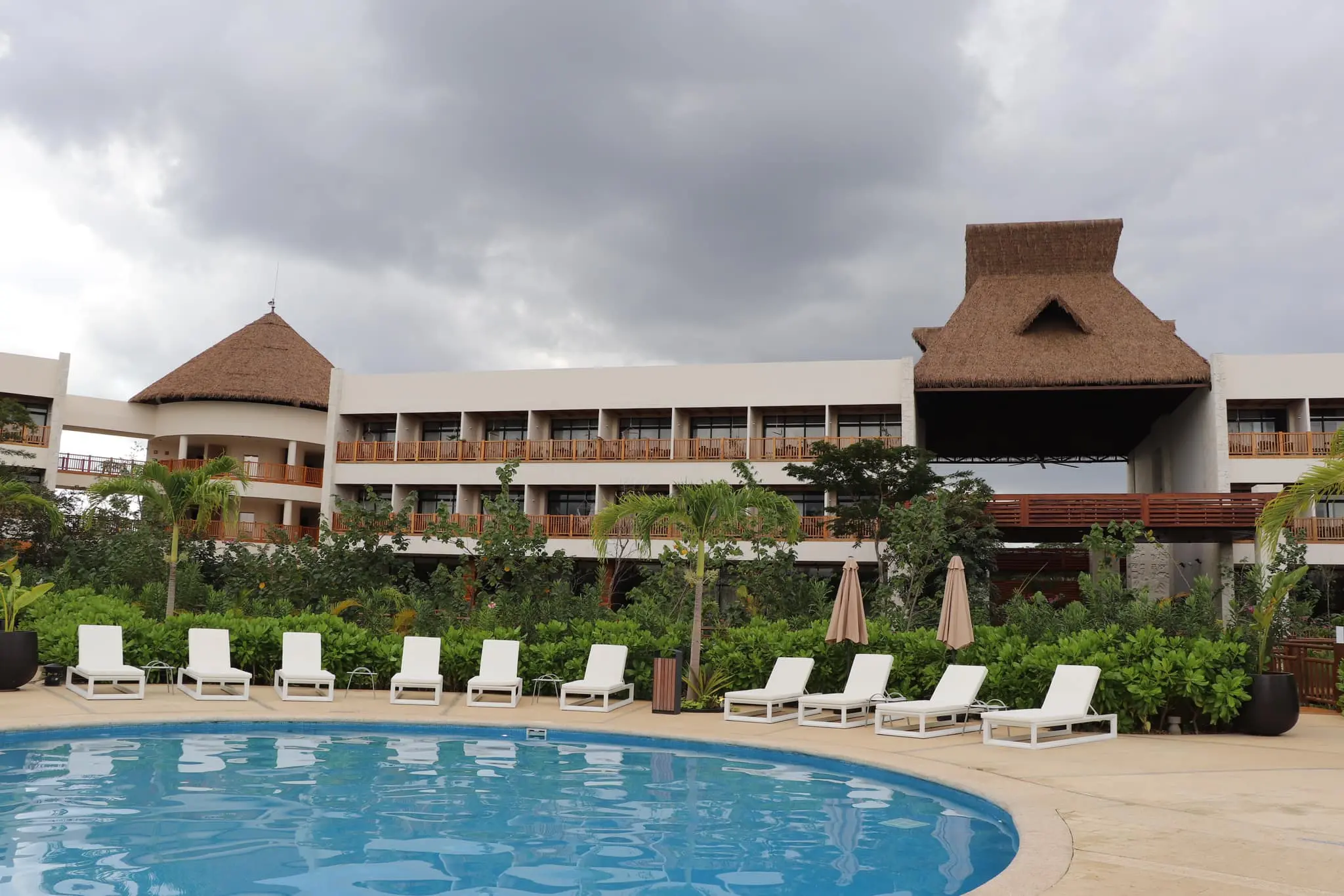 Canales oficiales del Hotel Tren Maya Palenque.