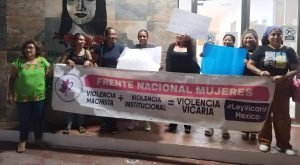 Manifestantes exigen justicia y seguridad.