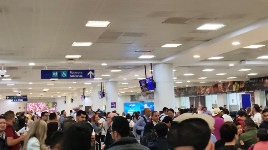 El Aeropuerto Internacional de Cancún tendrá más de 450 operaciones este lunes.