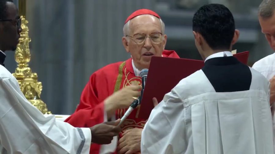 Inicia el cónclave para elegir al nuevo Papa.