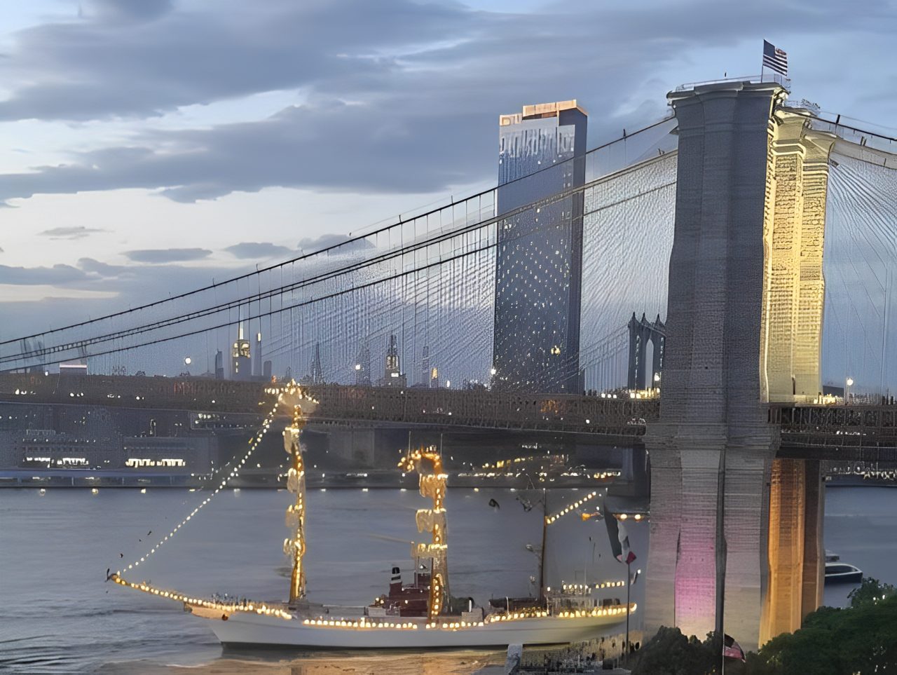 Familiares de los cadetes esperan noticias sobre sus seres queridos.