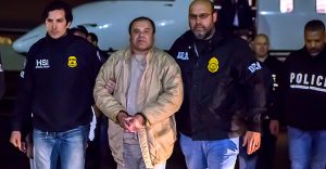Familiares de "El Chapo" se entregan al FBI.