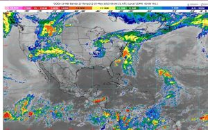 México enfrenta lluvias intensas y onda de calor.