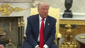 Trump critica el T-MEC a pesar de su efectividad comercial.