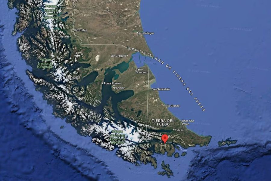 Alerta de tsunami y evacuaciones.