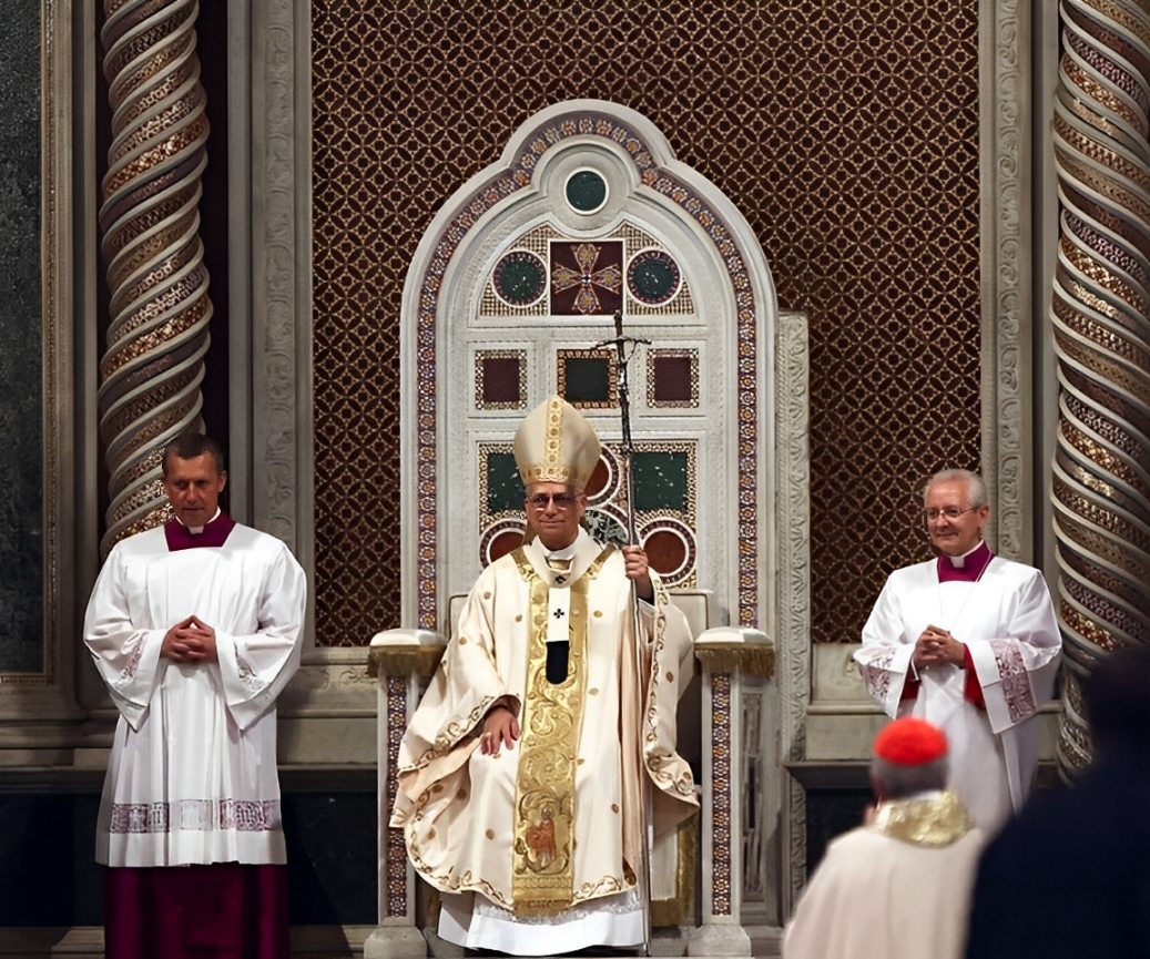El papa bendice a la ciudad de Roma tras la ceremonia.