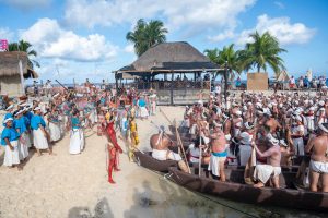 Cozumel celebra la Travesía Sagrada Maya con 360 canoeros.