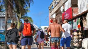 Pequeños hoteles implementan descansos solidarios.