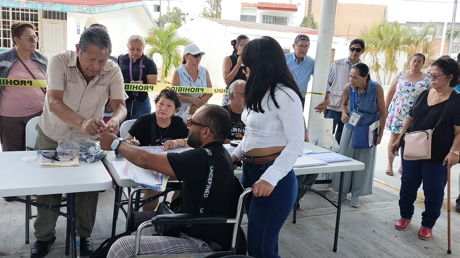Sergio Bernal Rojas, delegado del INE en Quintana Roo, durante la entrevista.