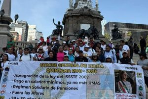 El FNDSSS apoya a maestros de Quintana Roo en su lucha por derechos laborales.
