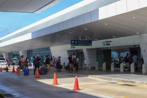 "El Aeropuerto de Cancún reporta 420 operaciones hoy."