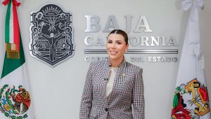 La comunidad observa con atención la retirada de visa a la gobernadora.