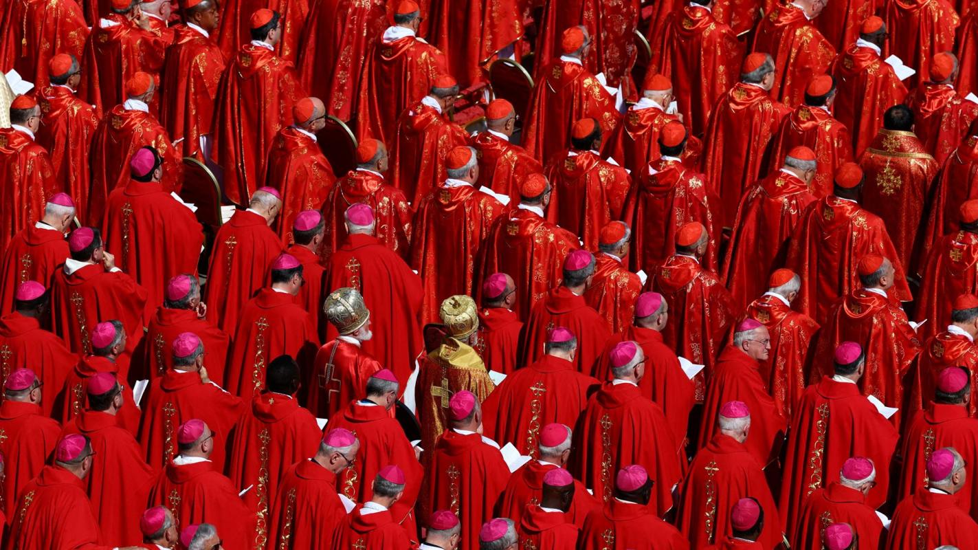 El mundo católico espera al sucesor de Francisco.