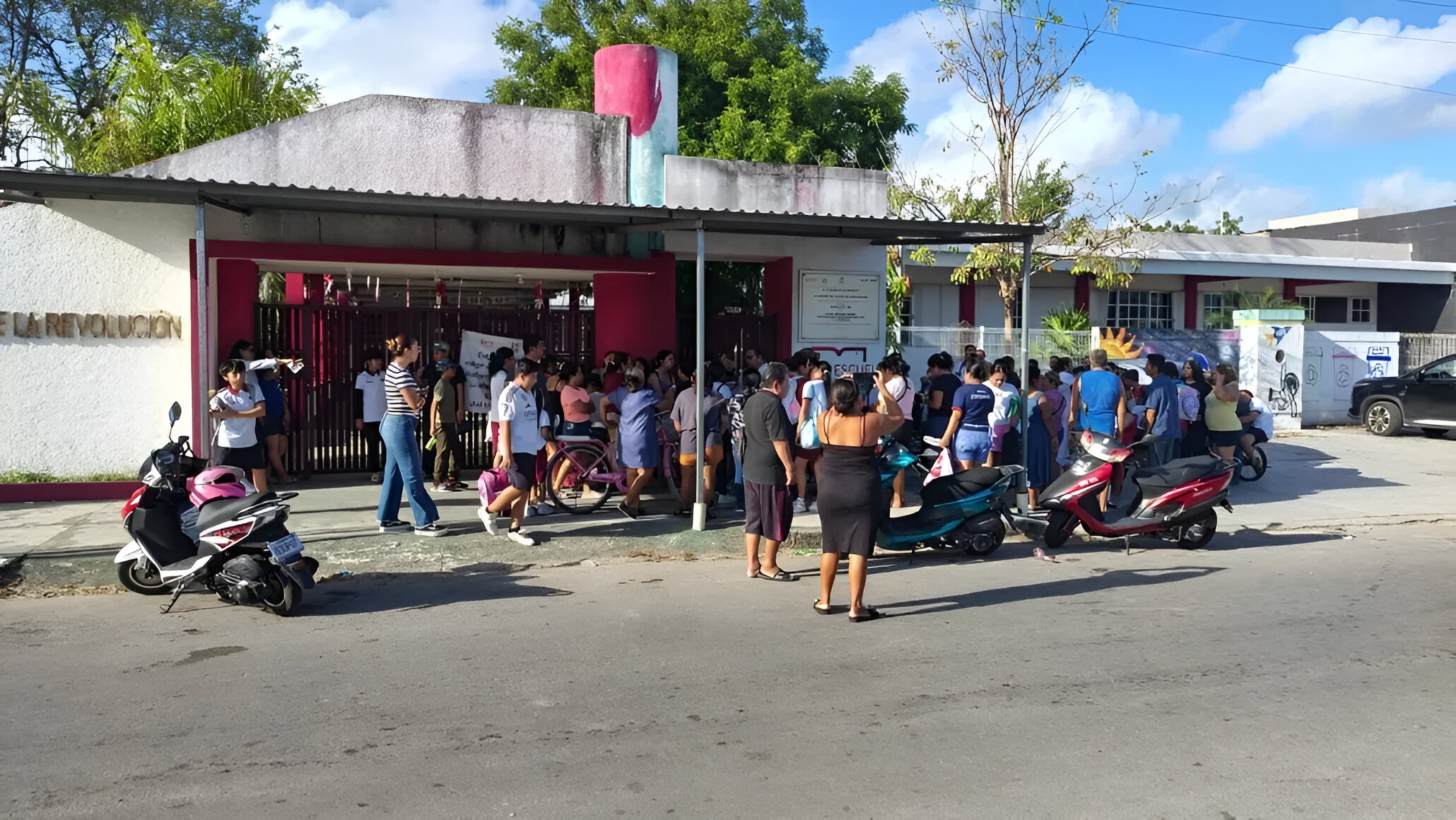 El director Carlos Yerbes, en el centro de la controversia.