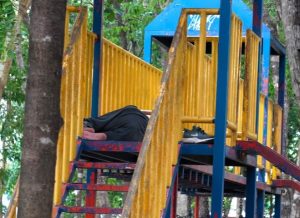 La realidad de los extranjeros indigentes en Playa del Carmen