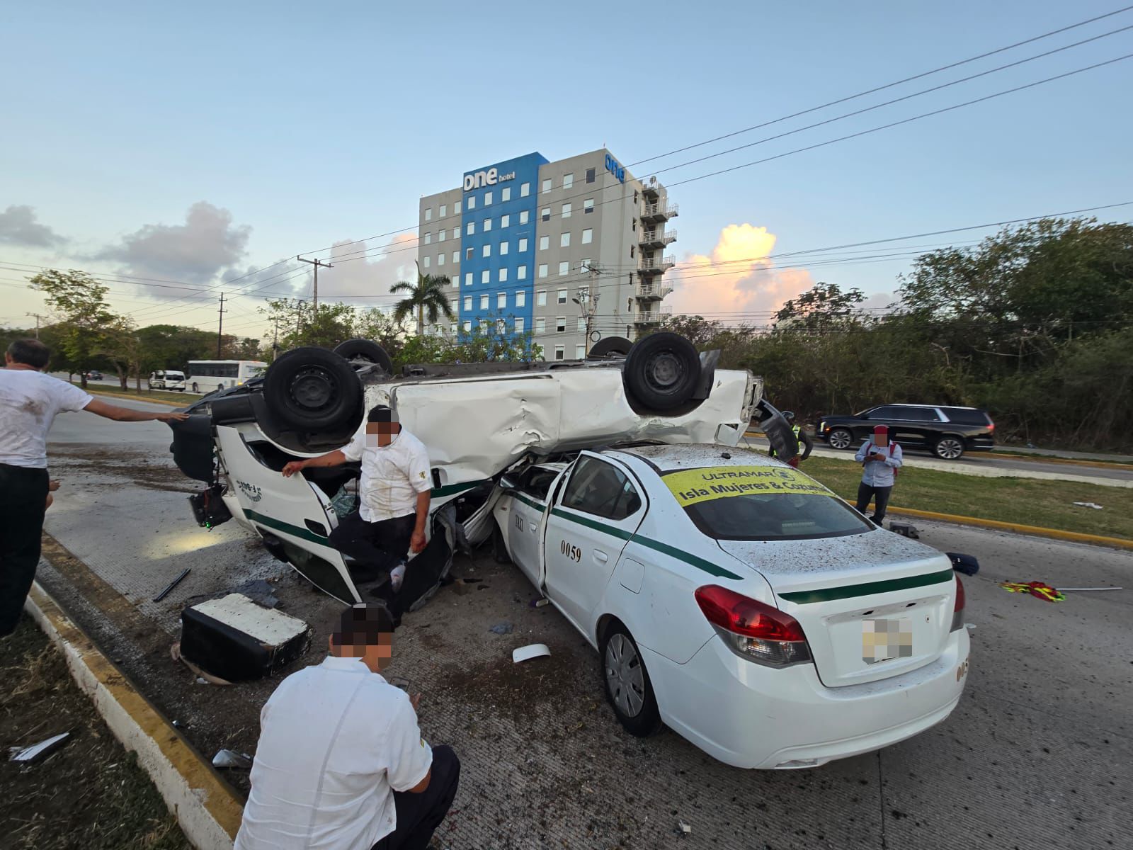 Accidente en el bulevar Luis Donaldo Colosio de Cancún