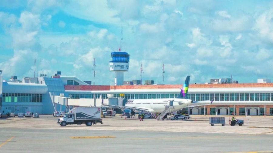Trabajadores del aeropuerto piden seguridad para los turistas.