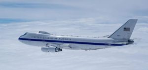Aterrizaje del E-4: El ‘avión del fin del mundo’ llega a Washington en un contexto de creciente tensión internacional.