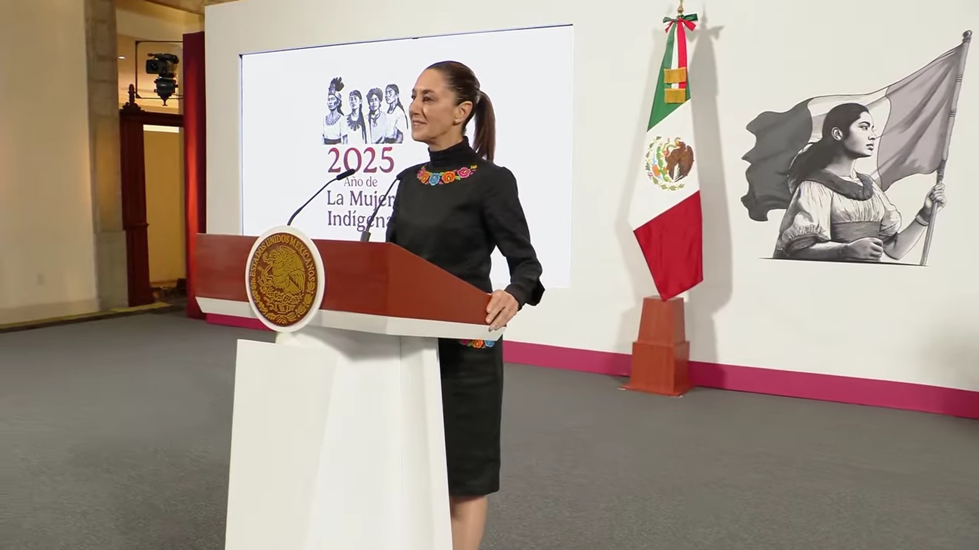 Claudia Sheinbaum en conferencia sobre el huracán "Erick".