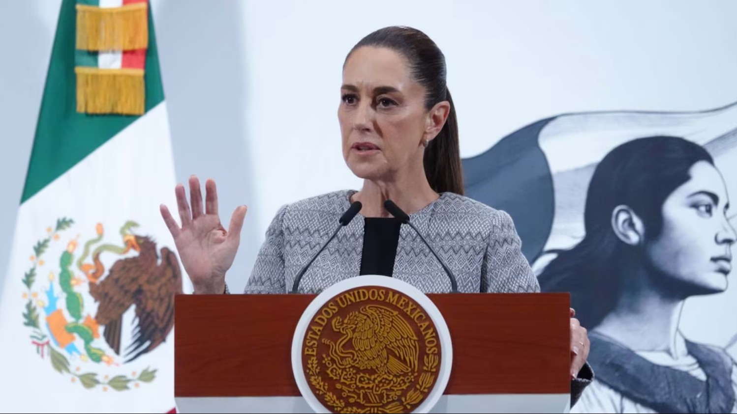 Sheinbaum expresa descontento por redadas migratorias.