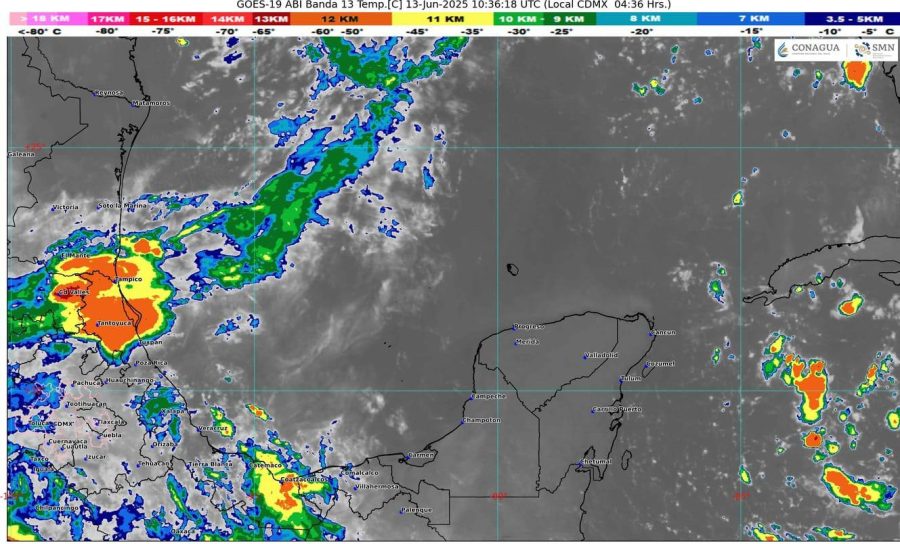 Clima caluroso con lluvias en Quintana Roo.