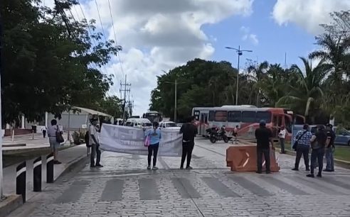 La RCPN protesta en Cancún exigiendo transparencia electoral.
