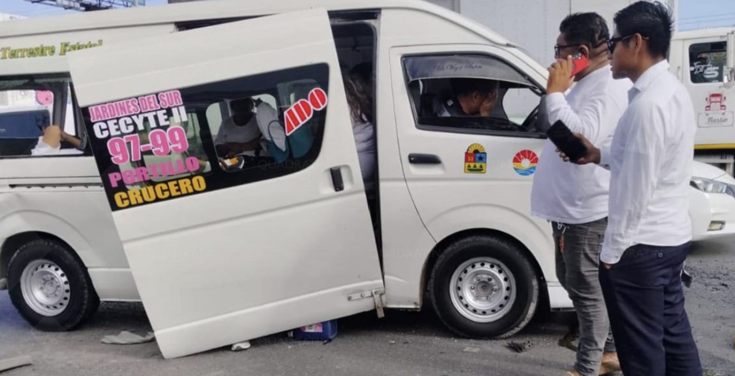 Impacto del choque Cancún lesionados en vialidad.