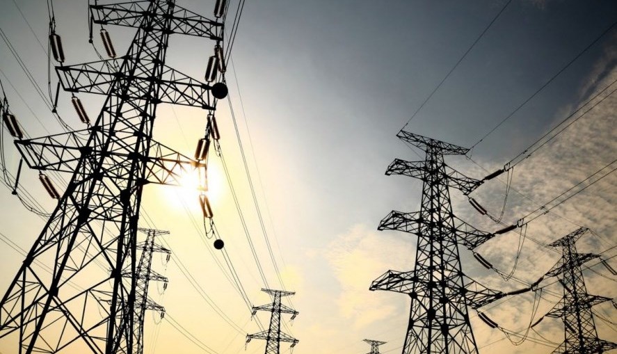 Especialistas advierten sobre el riesgo de apagones en México.