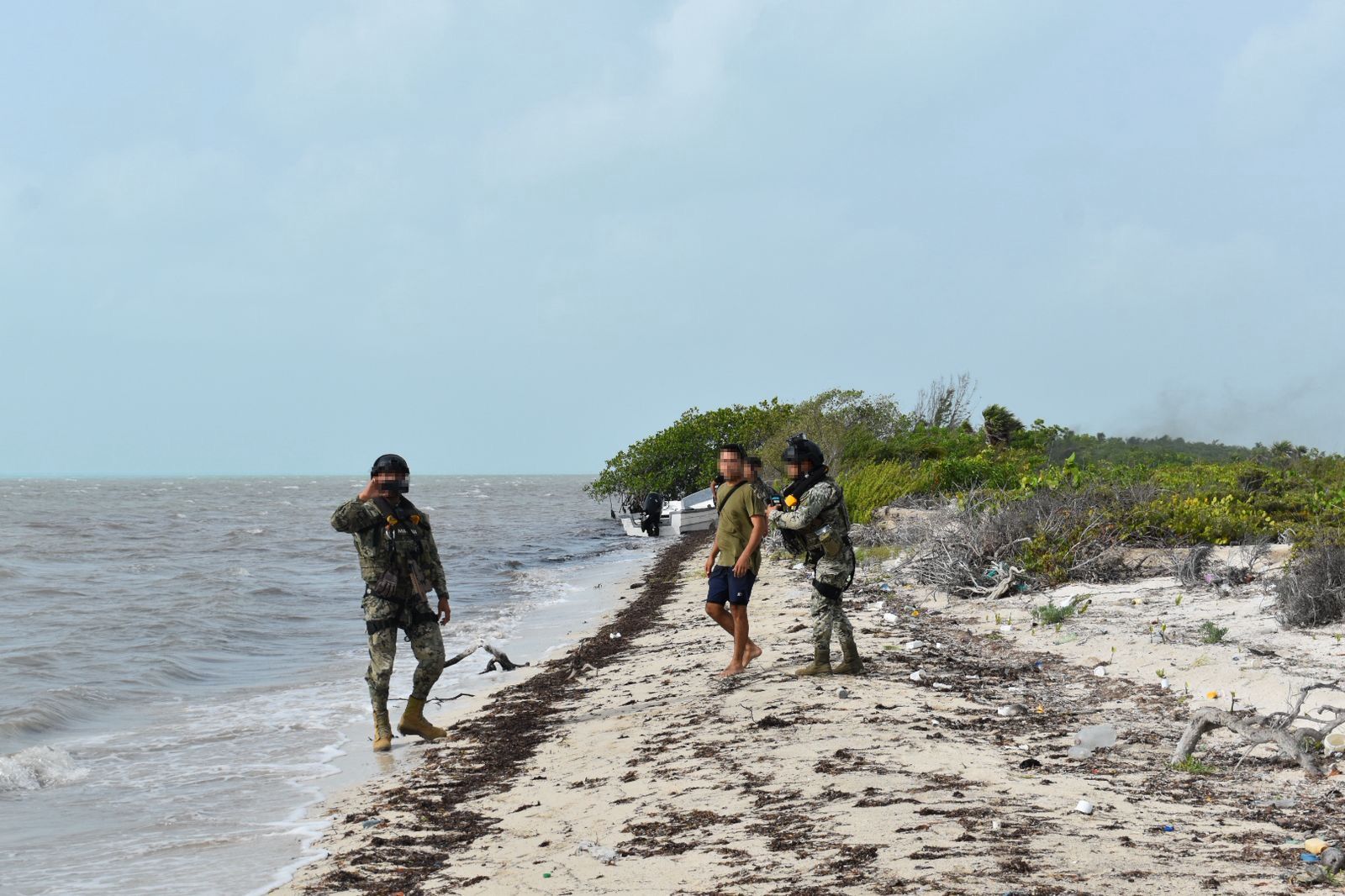 Localización de marineros en Tulum tras un operativo de rescate.