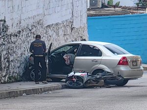 Escena del crimen en Acapulco tras el ataque.