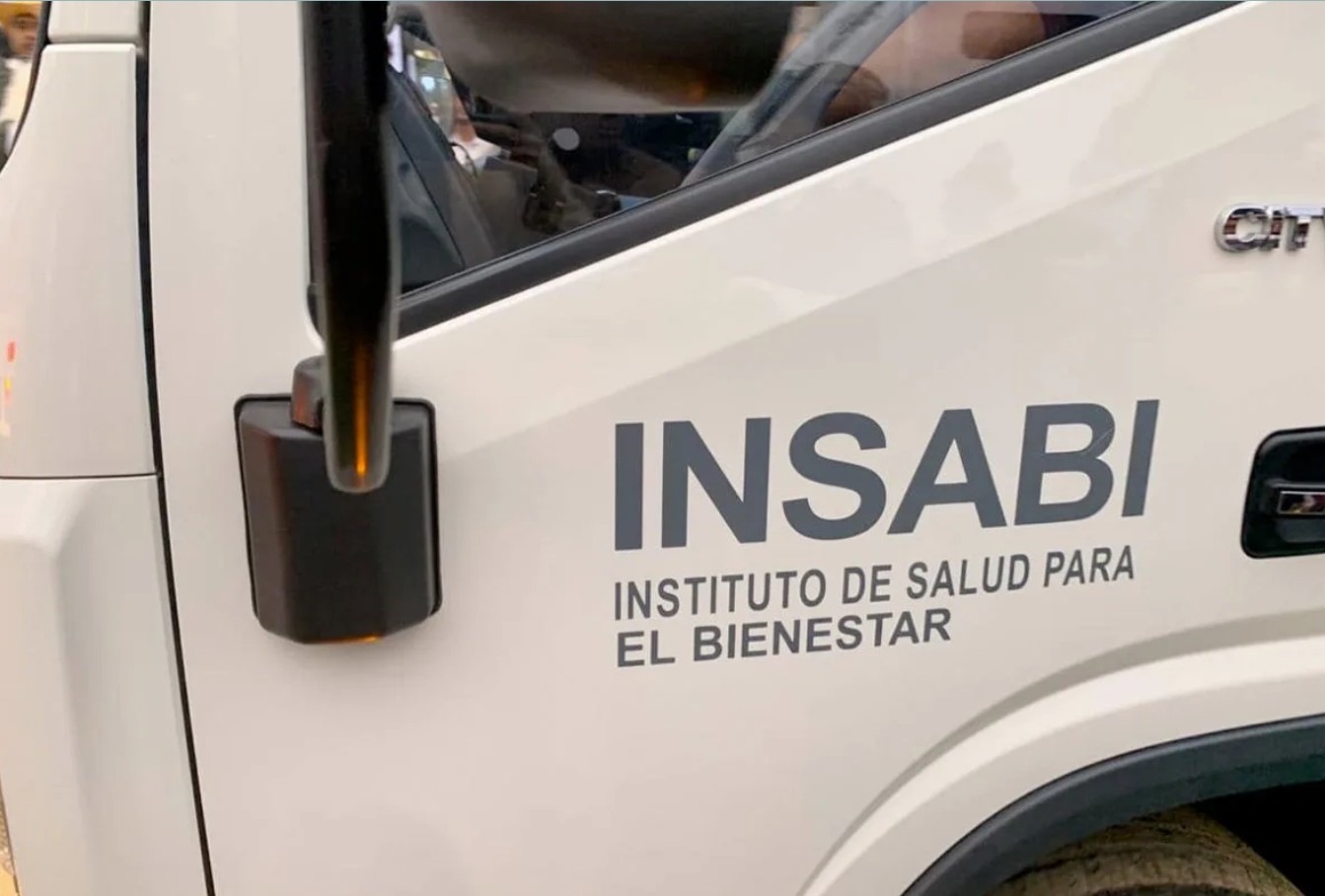 Claudia Sheinbaum durante la conferencia sobre las auditorías al INSABI y su compromiso con la transparencia.