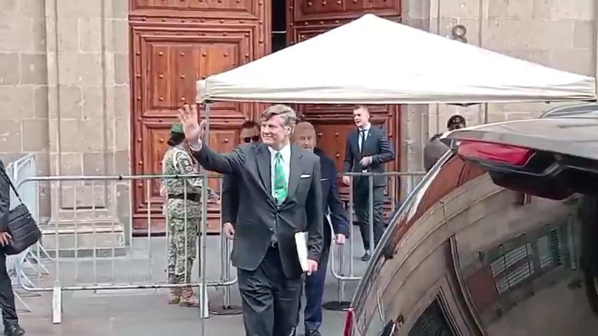 Christopher Landau y Claudia Sheinbaum durante su reunión en Palacio Nacional.