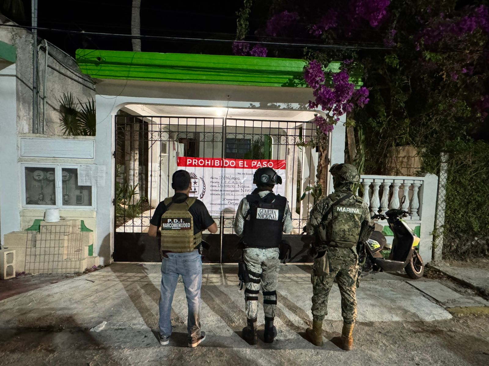 Operativo contra narcomenudeo en Isla Mujeres.