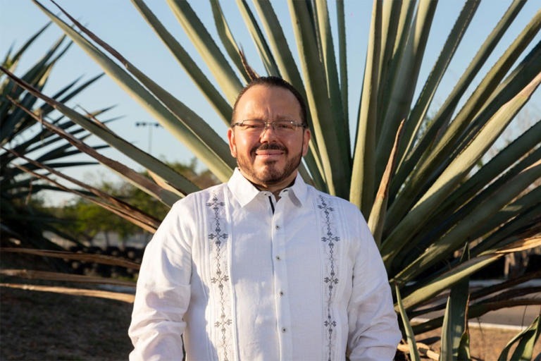 "El Padrote de Progreso" gana elección a magistrado.