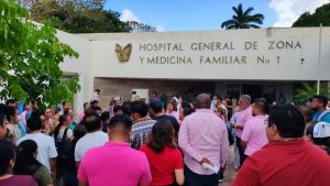 "Protestas del IMSS en Chetumal por falta de servicios."