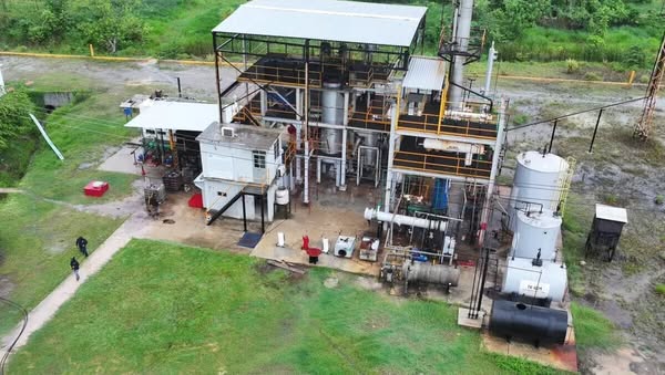 "Refinería clandestina descubierta en Veracruz."