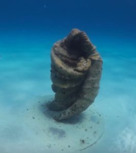 La prohibición de buceo alrededor de la Virgen sumergida redefine el turismo submarino. Las autoridades deberán buscar alternativas.
