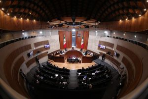 La SCJN declina resolver impugnaciones de magistraturas electorales regionales. La competencia judicial electoral ahora recae en la Sala Superior del TEPJF.