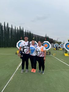 Arqueros quintanarroenses Yareni Chab y Gabriel Jaramillo intensifican su preparación de atletas de Quintana Roo rumbo al Mundial Juvenil en Canadá.