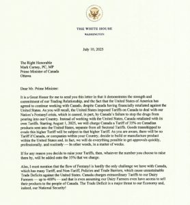 "Donald Trump anunciando los nuevos aranceles."