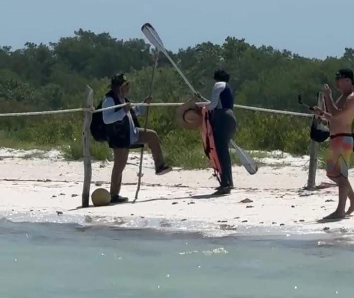 Prestadores de servicios turísticos en Holbox defienden el área natural protegida.
