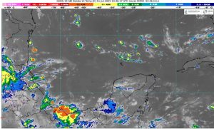 "Cielo parcialmente nublado en Quintana Roo."
