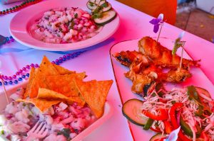 "Proprietarios de restaurantes locales se preparan para el festival."