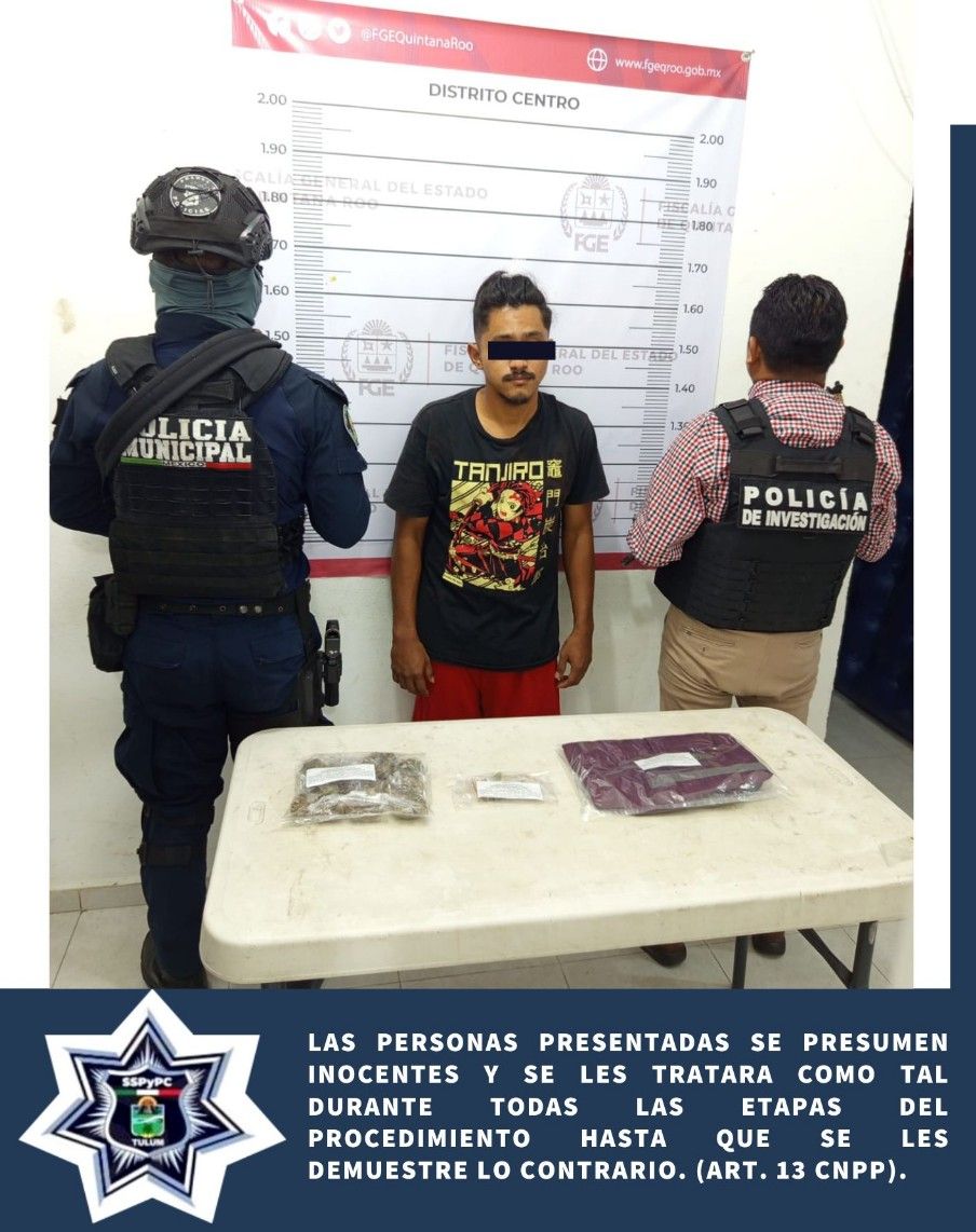 Elementos de la Policía Municipal de Tulum en un operativo de seguridad.