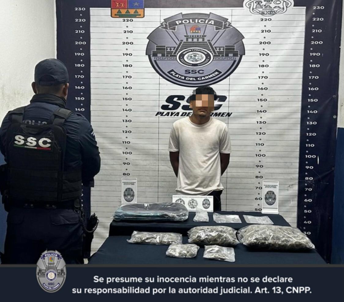 Operativo de seguridad en la colonia Ejido de Playa del Carmen.